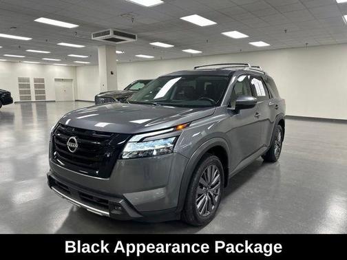 Gun Metallic 2024 Nissan Pathfinder SL 4WD