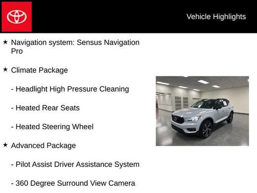 2022 Volvo XC40 T5 R-Design