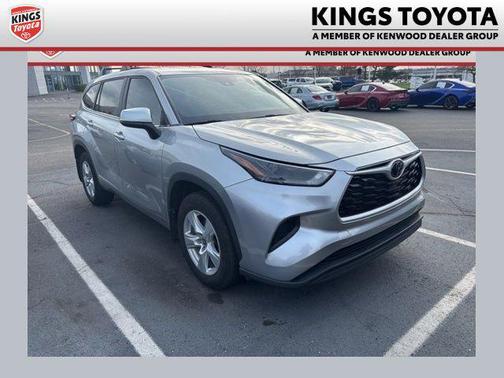 Celestial Silver Metallic 2023 Toyota Highlander XLE