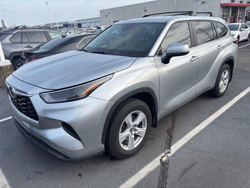 Celestial Silver Metallic 2023 Toyota Highlander XLE