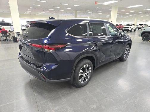 Heavy Metal 2026 Toyota Highlander XLE