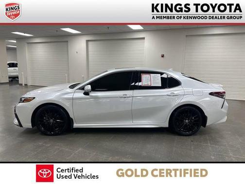 2024 Toyota Camry Hybrid SE