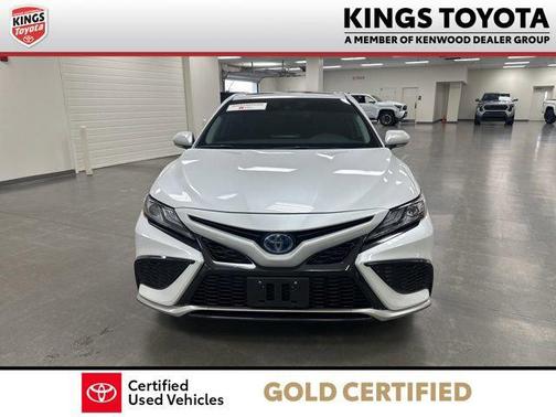 2024 Toyota Camry Hybrid SE