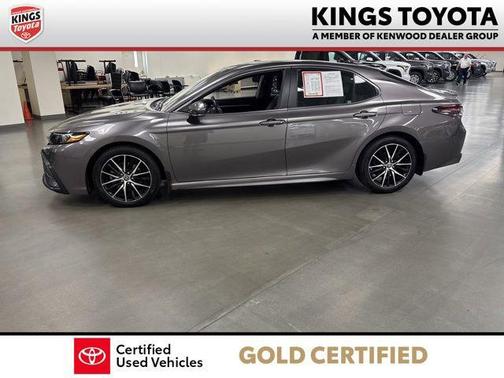 Celestial Silver Metallic 2023 Toyota Camry SE