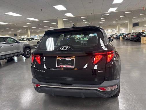 2023 Hyundai TUCSON SE