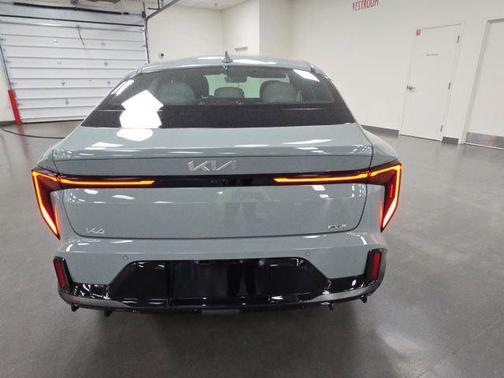 Morning Haze 2025 Kia K4 GT-Line Turbo