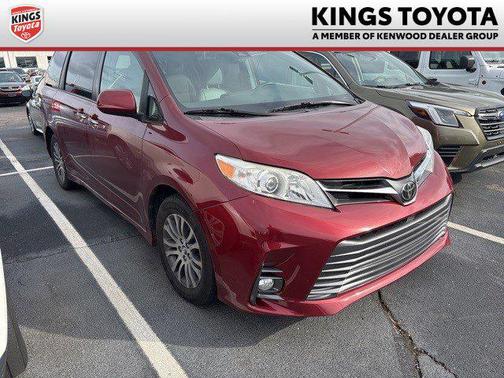 2018 Toyota Sienna XLE Premium