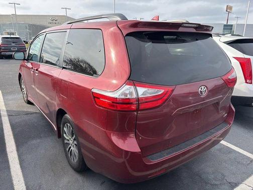 2018 Toyota Sienna XLE Premium
