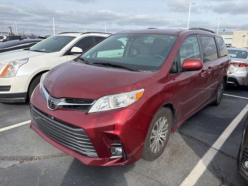 2018 Toyota Sienna XLE Premium