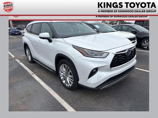 2024 Toyota Highlander Hybrid Platinum