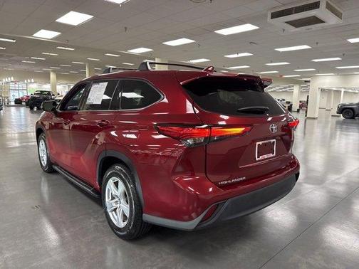 2021 Toyota Highlander LE