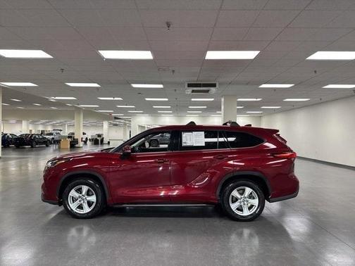 2021 Toyota Highlander LE