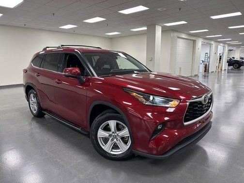 2021 Toyota Highlander LE