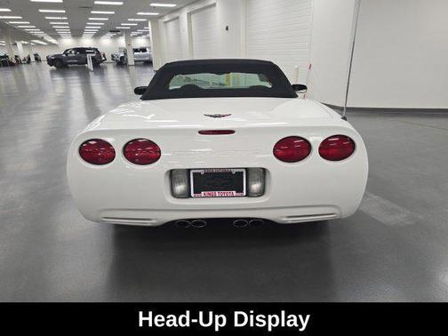 Speedway White 2001 Chevrolet Corvette Base