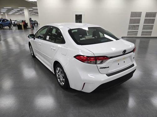 Ice 2026 Toyota Corolla LE