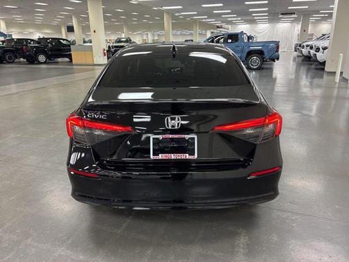 Crystal Black Pearl 2022 Honda Civic EX