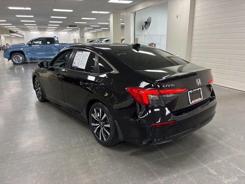 Crystal Black Pearl 2022 Honda Civic EX