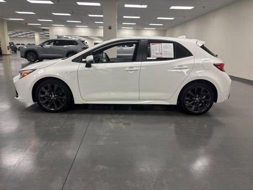 2025 Toyota Corolla Hatchback XSE