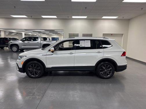 2023 Volkswagen Tiguan 2.0T SE 4MOTION