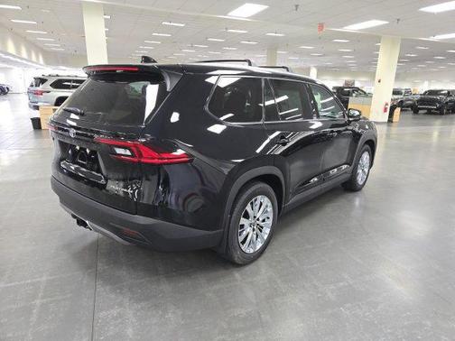 Midnight Black 2026 Toyota Grand Highlander Platinum