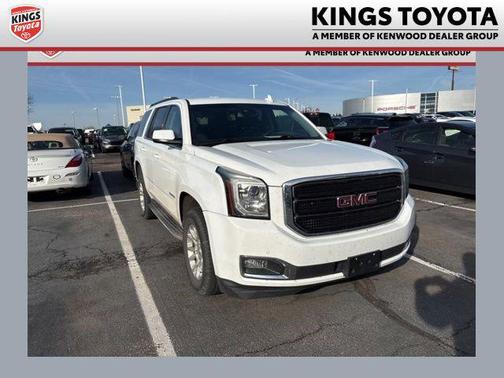 Summit White 2017 GMC Yukon SLT