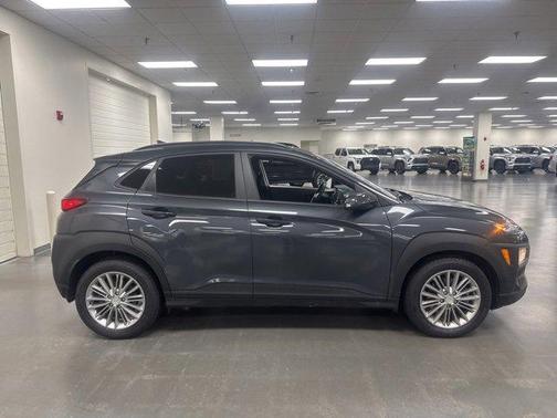 2020 Hyundai KONA SEL Plus