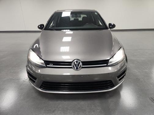 2016 Volkswagen Golf R 4-Door