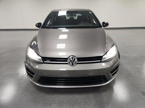 2016 Volkswagen Golf R 4-Door