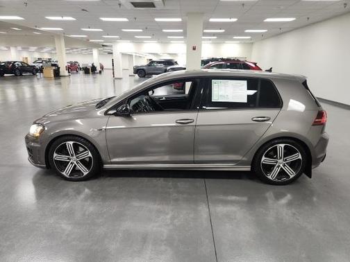 2016 Volkswagen Golf R 4-Door