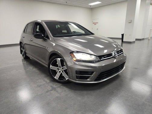 2016 Volkswagen Golf R 4-Door