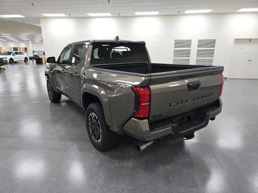 Bronze 2026 Toyota Tacoma TRD Sport