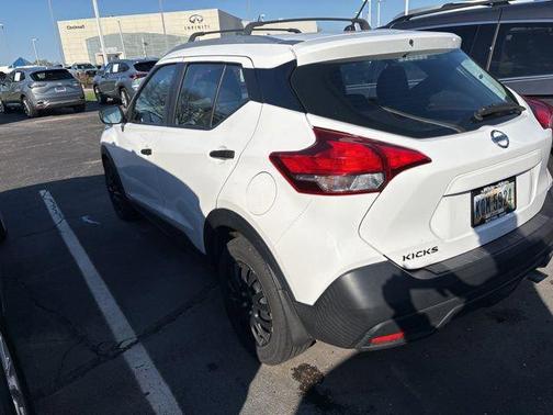 2019 Nissan Kicks S