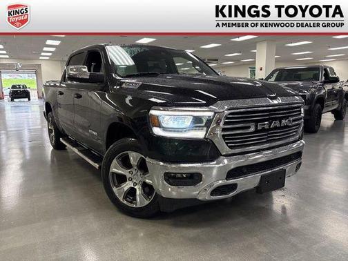 Diamond Black Crystal Pearlcoat 2023 RAM 1500 Laramie