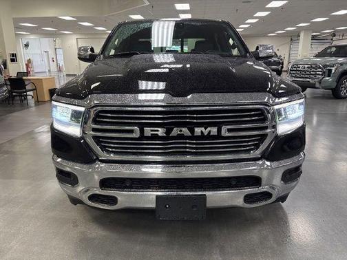 Diamond Black Crystal Pearlcoat 2023 RAM 1500 Laramie