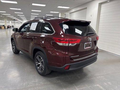 2019 Toyota Highlander LE I4