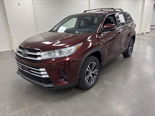2019 Toyota Highlander LE I4