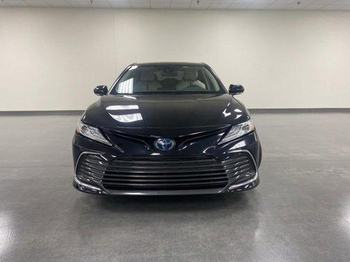 2021 Toyota Camry Hybrid XLE