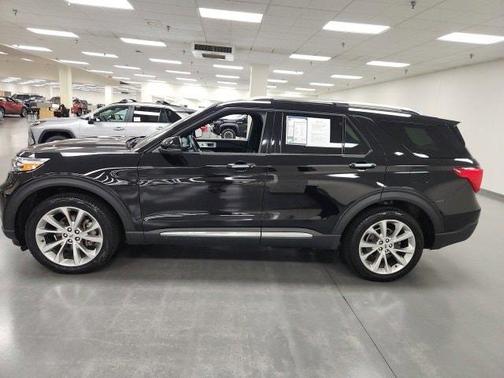 2022 Ford Explorer Platinum