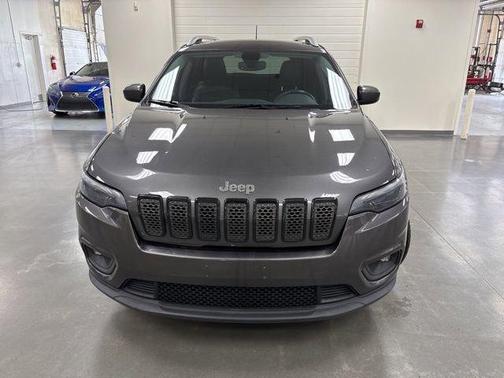 Granite Crystal Metallic Clearcoat 2019 Jeep Cherokee Latitude Plus