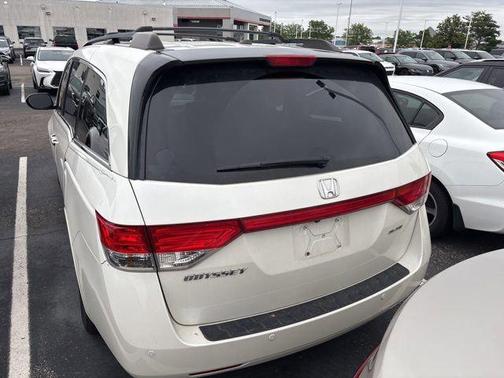 White Diamond Pearl 2016 Honda Odyssey Touring Elite