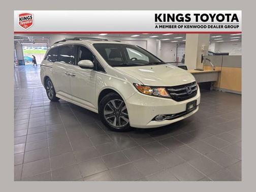 White Diamond Pearl 2016 Honda Odyssey Touring Elite