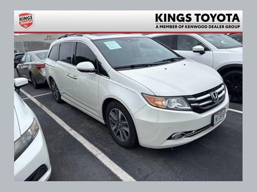White Diamond Pearl 2016 Honda Odyssey Touring Elite