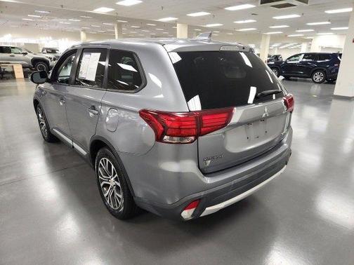 2017 Mitsubishi Outlander SE