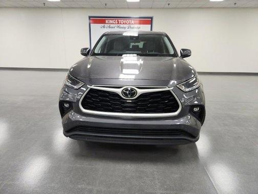 2021 Toyota Highlander LE