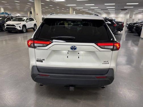 2022 Toyota RAV4 Hybrid XLE Premium