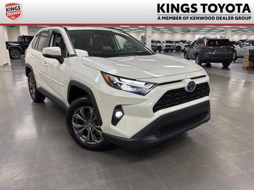 2022 Toyota RAV4 Hybrid XLE Premium