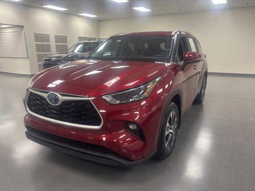 2023 Toyota Highlander Hybrid XLE
