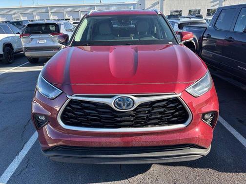 2023 Toyota Highlander Hybrid XLE