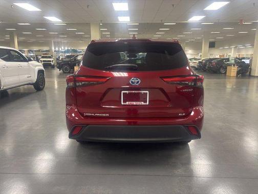 2023 Toyota Highlander Hybrid XLE