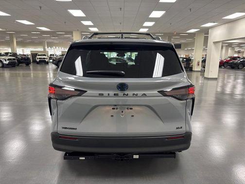 2025 Toyota Sienna Woodland Edition